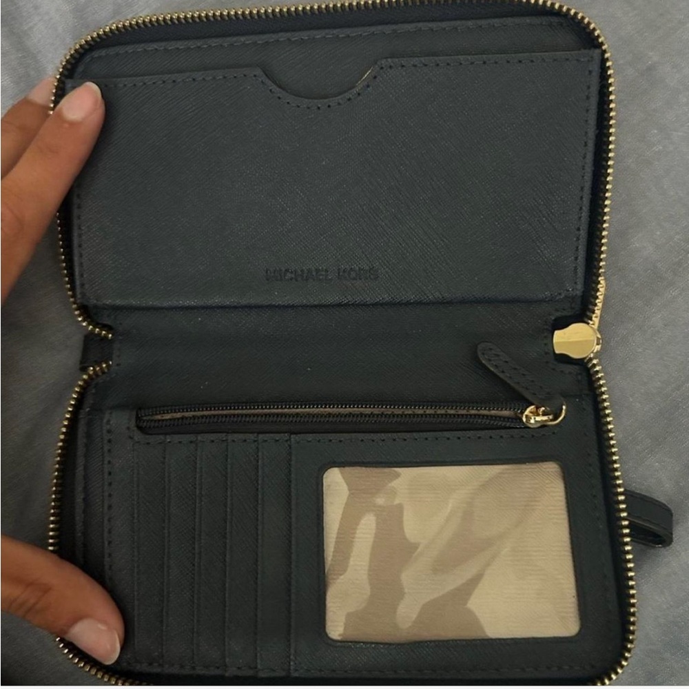 Wallet - Picture 2 of 2
